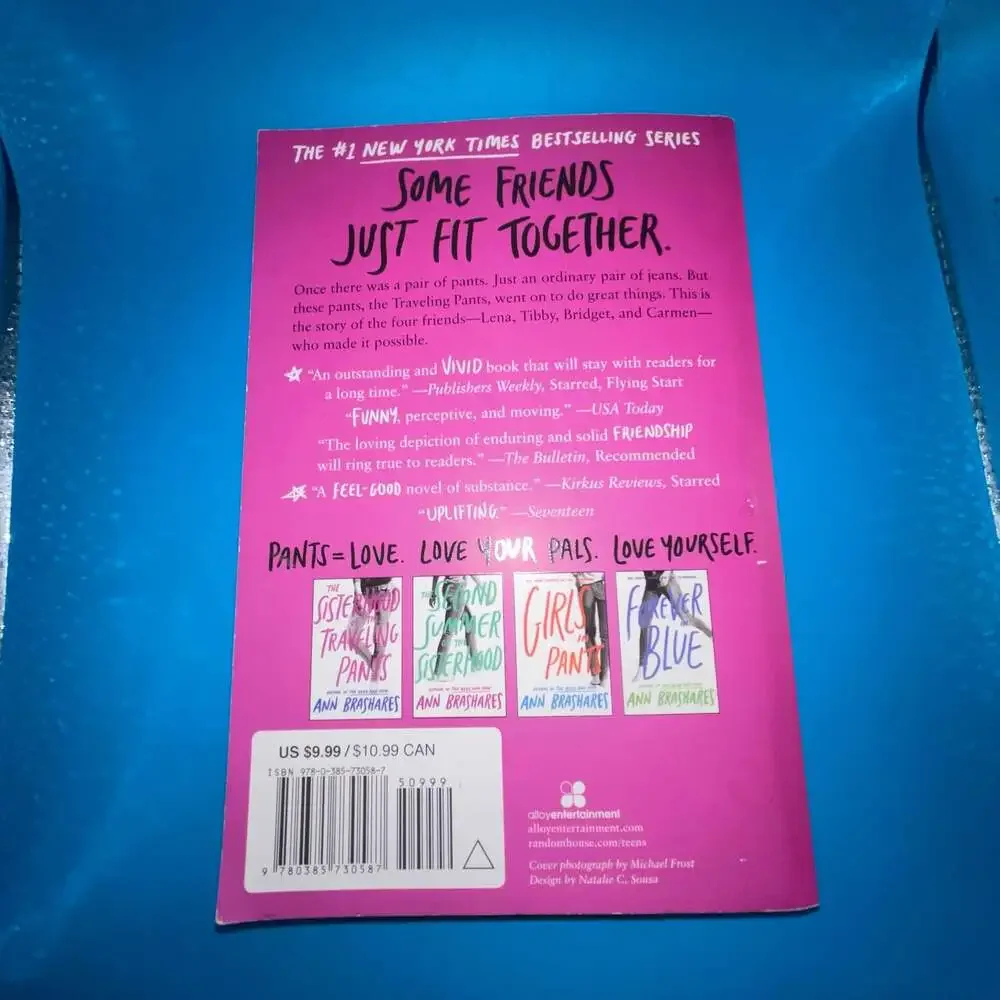 The Sisterhood of the Traveling Pants (Reprint)(Paperback) by Ann Brashares : ,